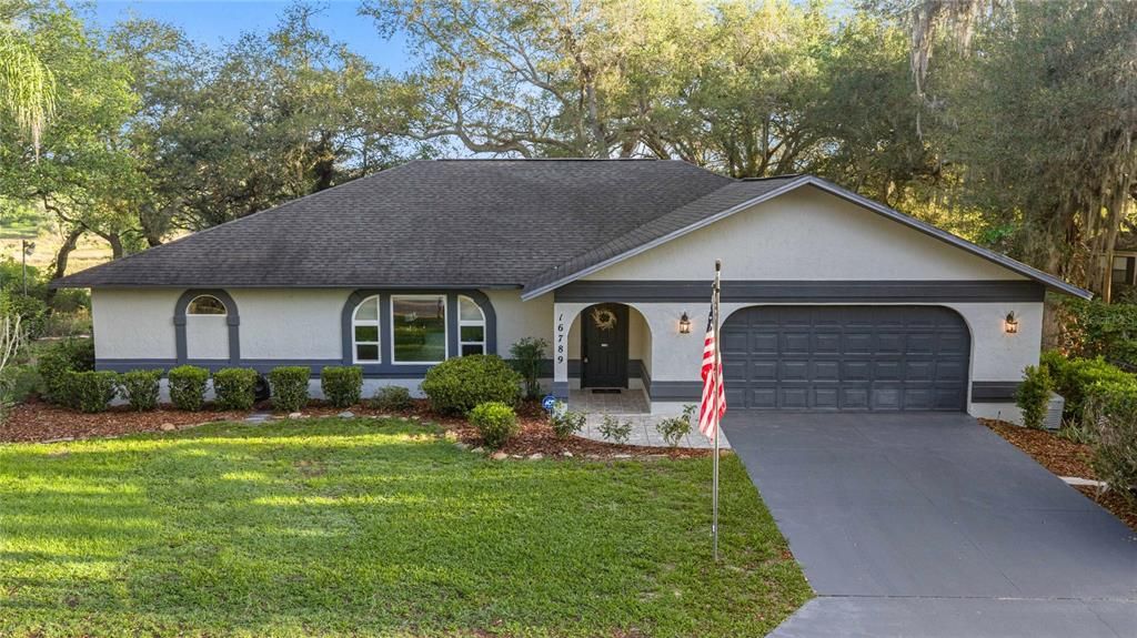 For Sale: $319,999 (3 beds, 2 baths, 2100 Square Feet)
