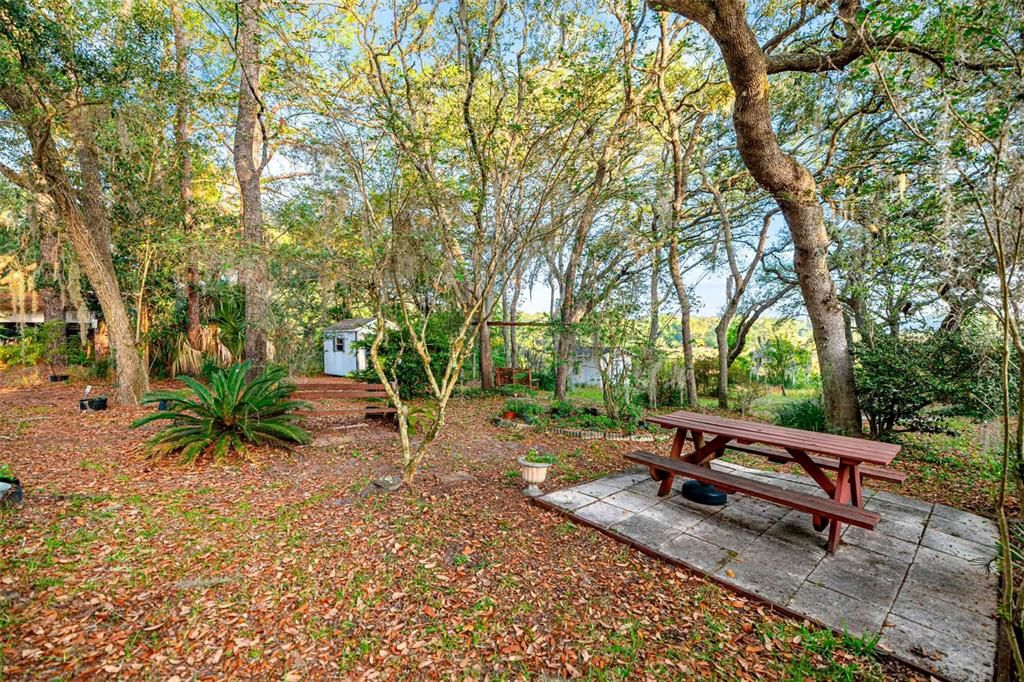 For Sale: $319,999 (3 beds, 2 baths, 2100 Square Feet)
