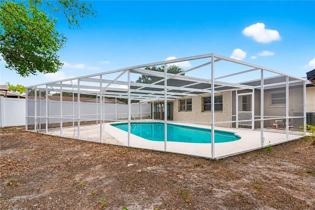 Activo con contrato: $370,000 (3 camas, 2 baños, 1617 Pies cuadrados)