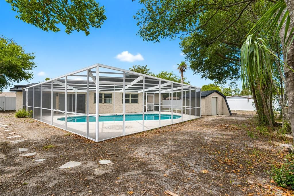 Activo con contrato: $370,000 (3 camas, 2 baños, 1617 Pies cuadrados)