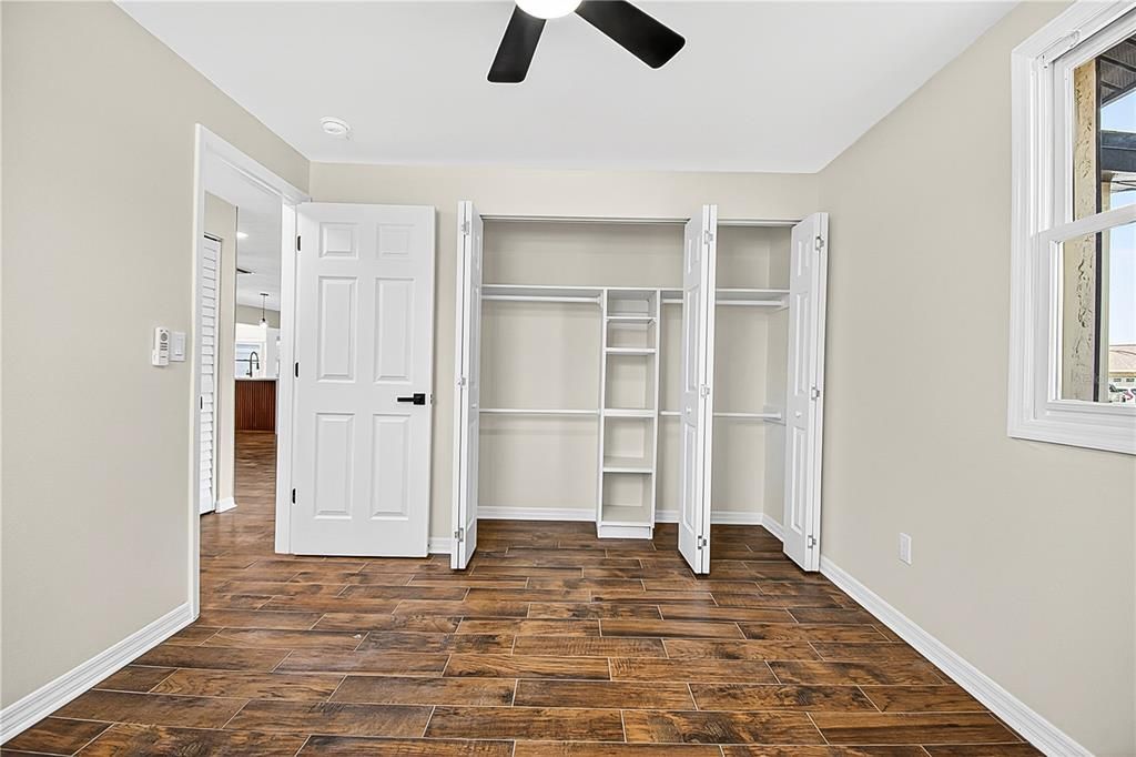Activo con contrato: $370,000 (3 camas, 2 baños, 1617 Pies cuadrados)