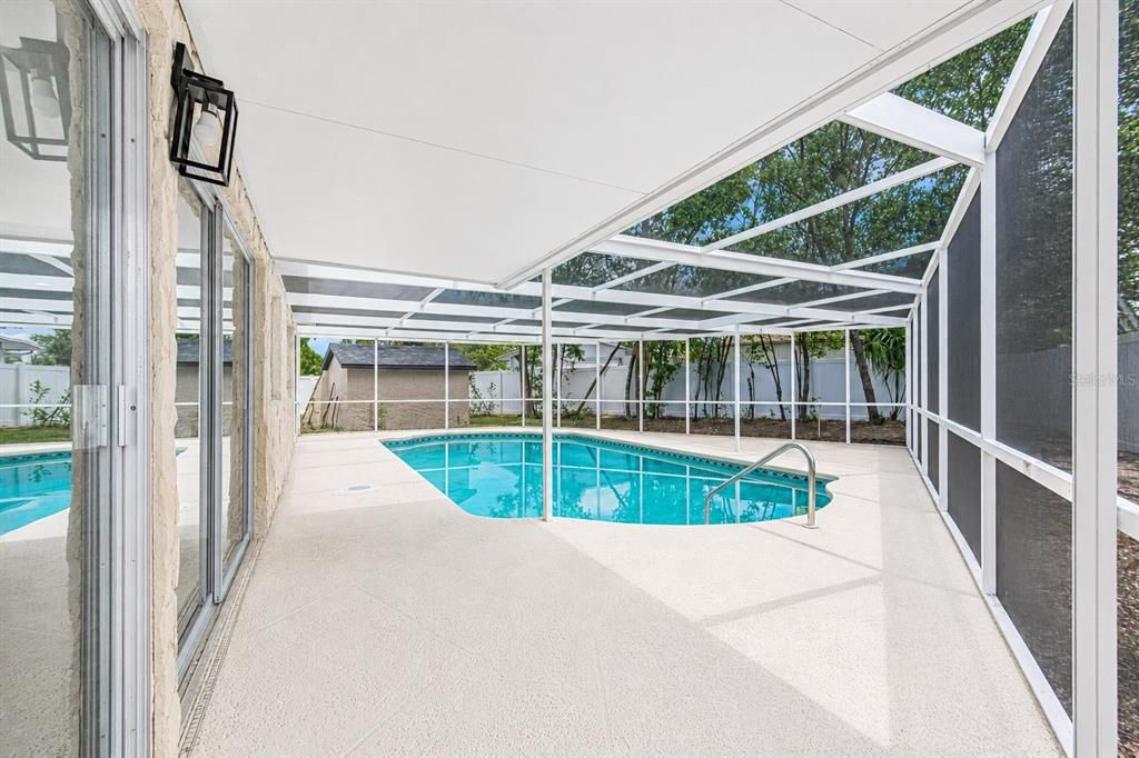 Activo con contrato: $370,000 (3 camas, 2 baños, 1617 Pies cuadrados)