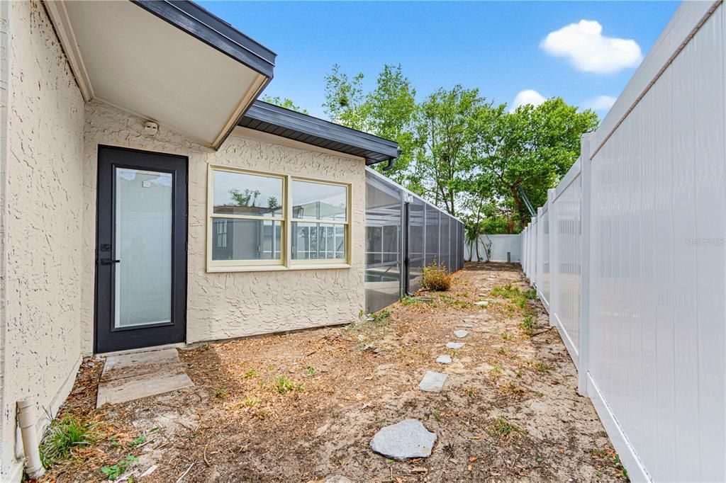 Activo con contrato: $370,000 (3 camas, 2 baños, 1617 Pies cuadrados)