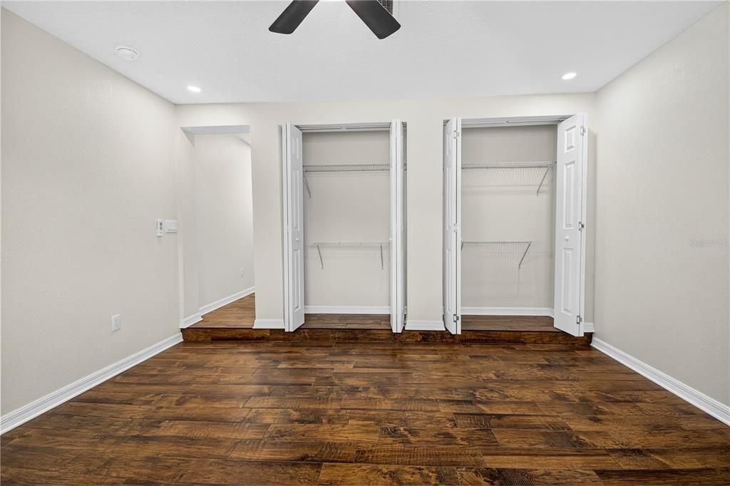 Activo con contrato: $370,000 (3 camas, 2 baños, 1617 Pies cuadrados)