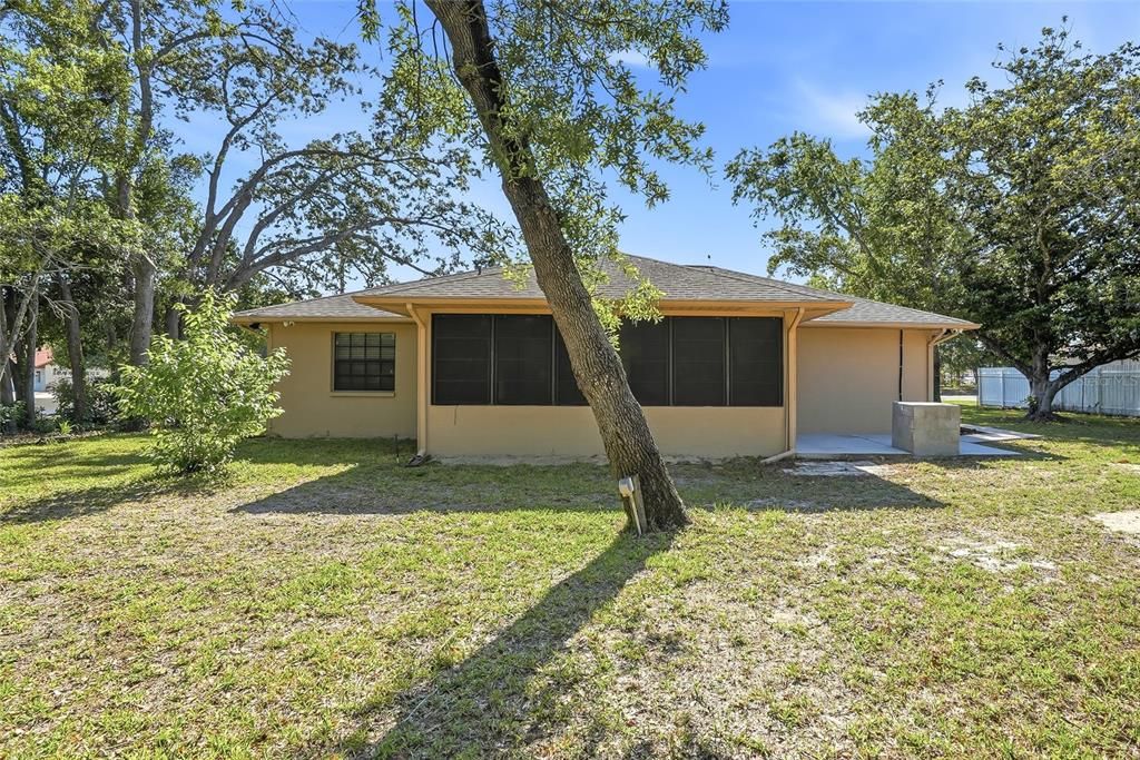 Activo con contrato: $294,900 (3 camas, 2 baños, 1260 Pies cuadrados)