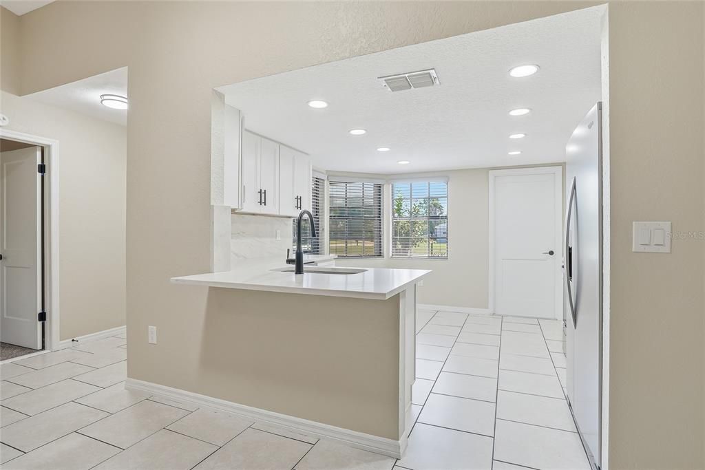 Activo con contrato: $294,900 (3 camas, 2 baños, 1260 Pies cuadrados)
