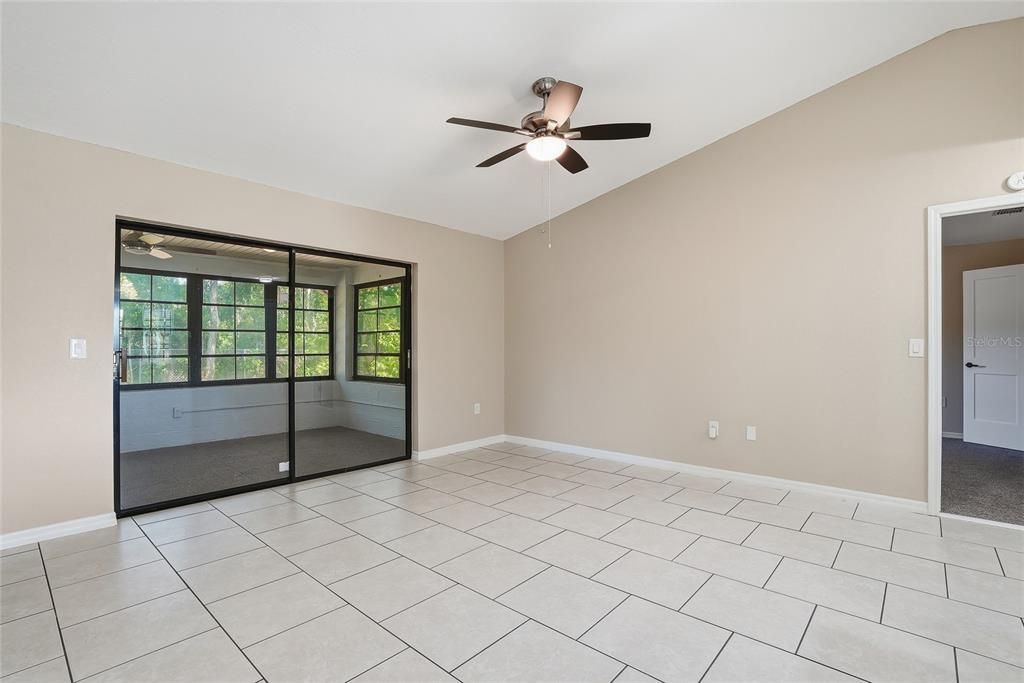 Activo con contrato: $294,900 (3 camas, 2 baños, 1260 Pies cuadrados)