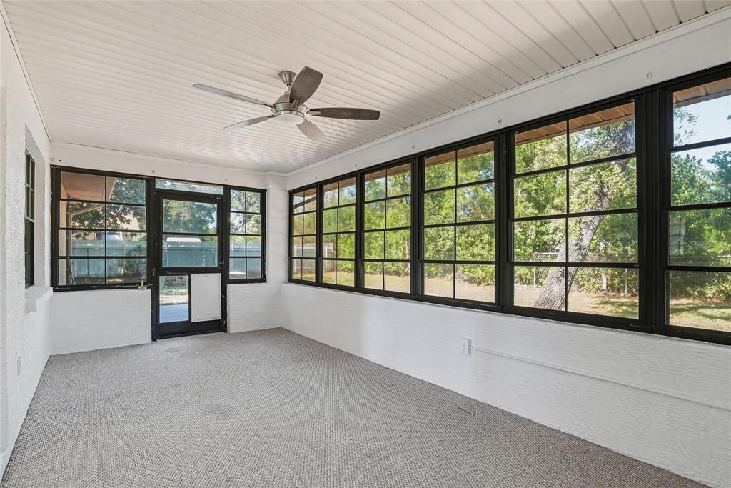 Activo con contrato: $294,900 (3 camas, 2 baños, 1260 Pies cuadrados)