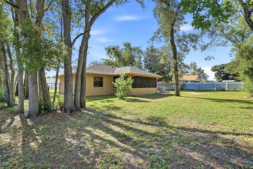 Activo con contrato: $294,900 (3 camas, 2 baños, 1260 Pies cuadrados)