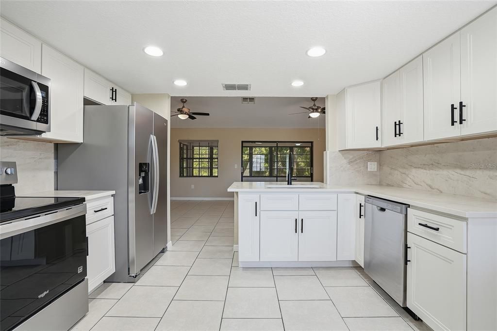 Activo con contrato: $294,900 (3 camas, 2 baños, 1260 Pies cuadrados)