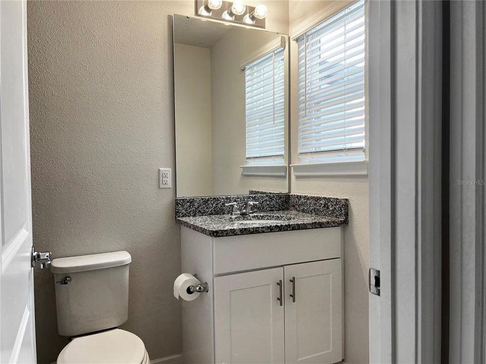 En Venta: $299,900 (2 camas, 2 baños, 1549 Pies cuadrados)