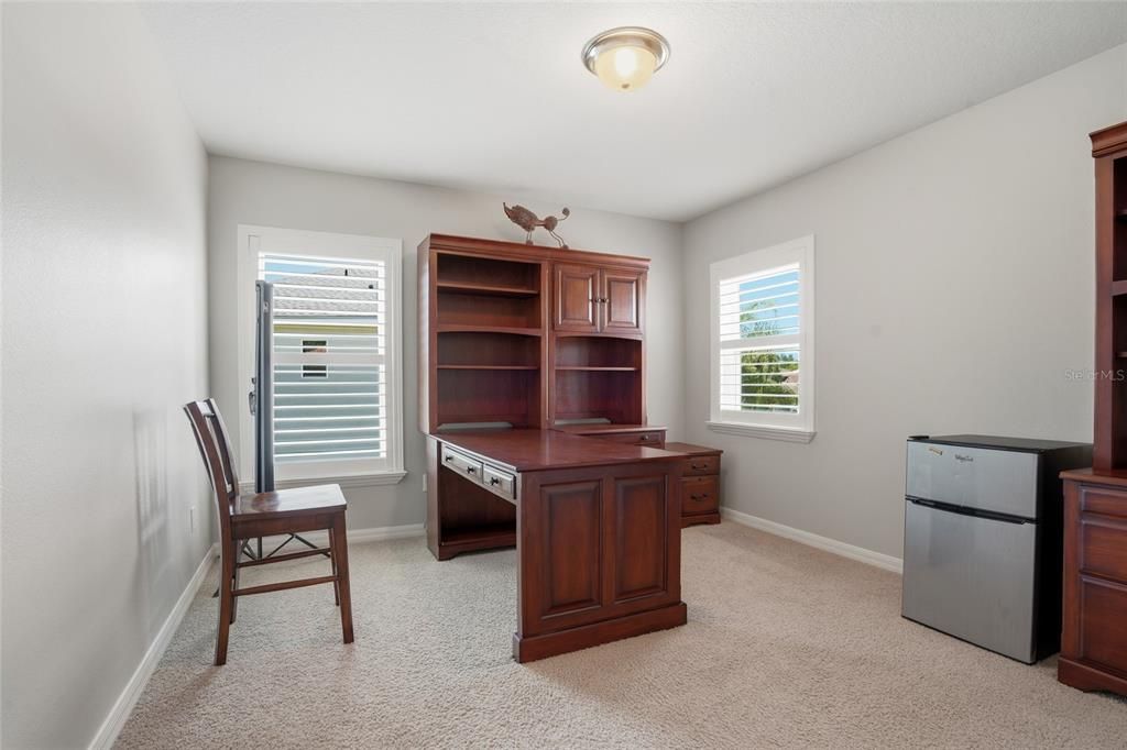 For Sale: $715,000 (5 beds, 4 baths, 3055 Square Feet)
