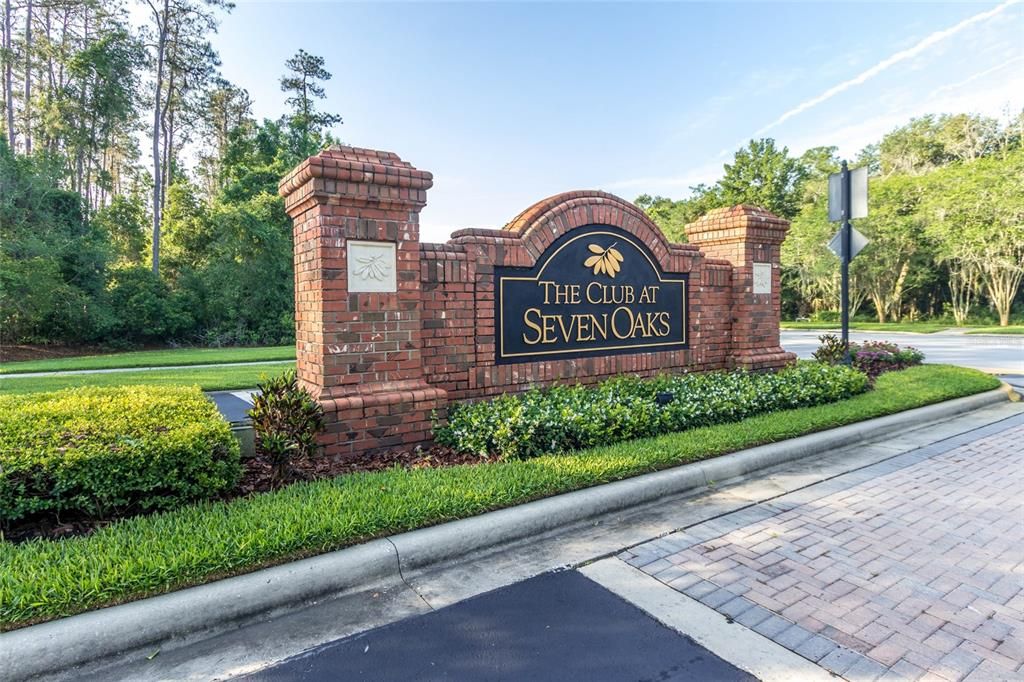 For Sale: $715,000 (5 beds, 4 baths, 3055 Square Feet)