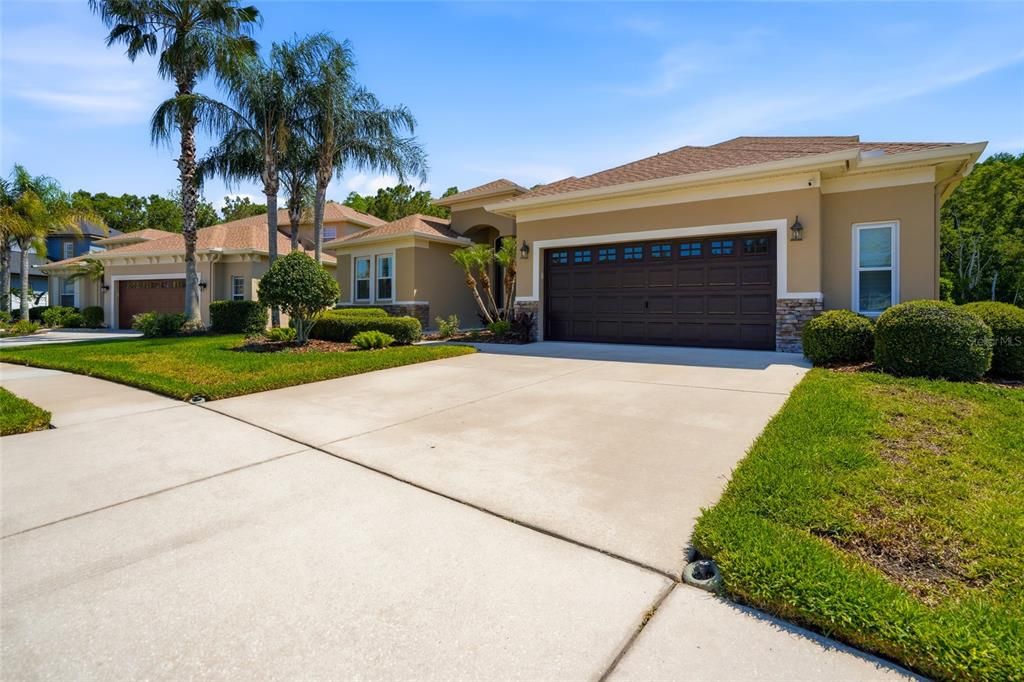 For Sale: $715,000 (5 beds, 4 baths, 3055 Square Feet)