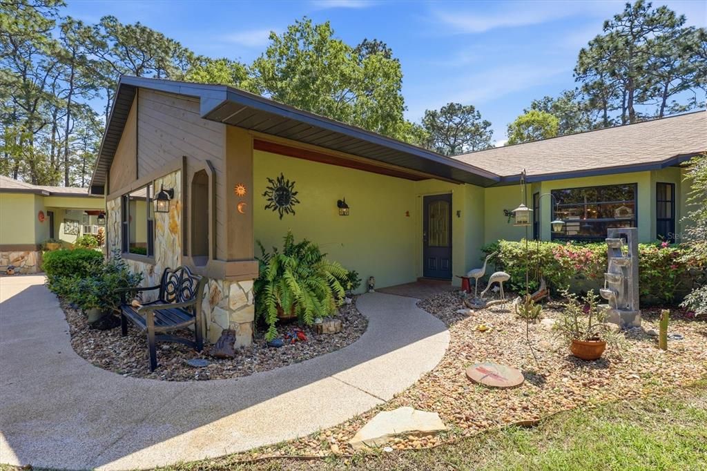 En Venta: $795,000 (3 camas, 2 baños, 2140 Pies cuadrados)