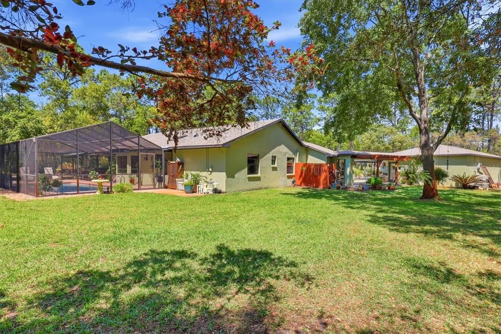 En Venta: $795,000 (3 camas, 2 baños, 2140 Pies cuadrados)