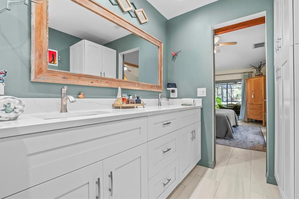 En Venta: $795,000 (3 camas, 2 baños, 2140 Pies cuadrados)