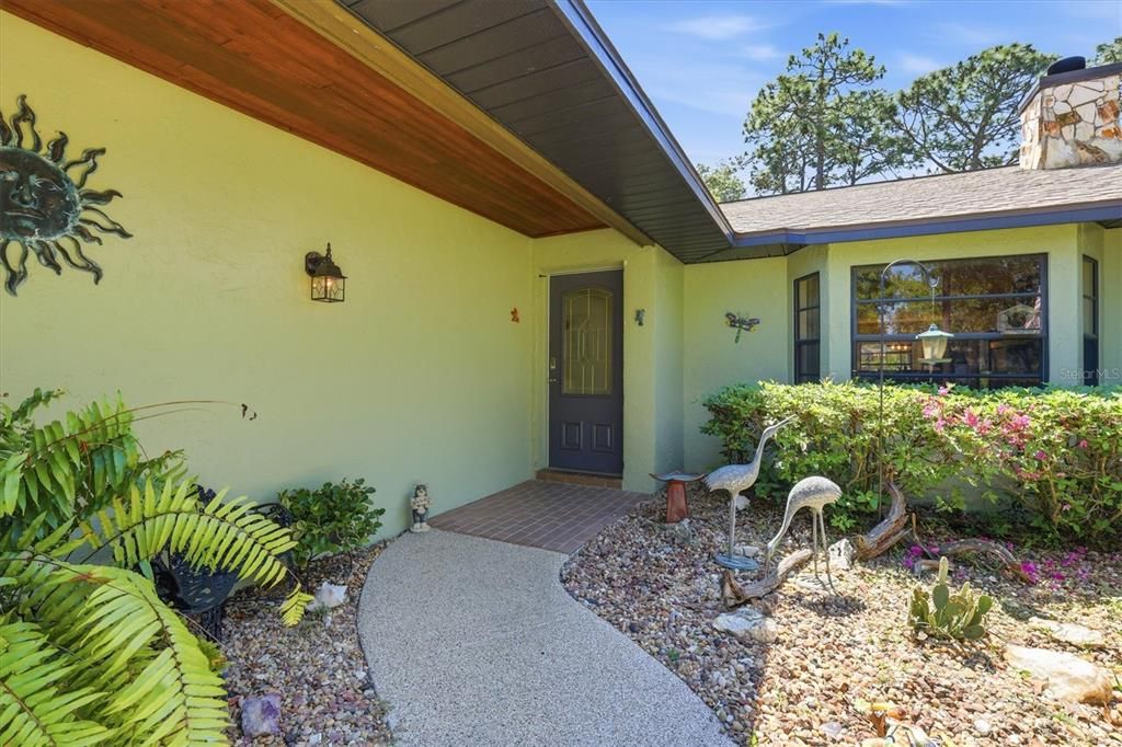 En Venta: $795,000 (3 camas, 2 baños, 2140 Pies cuadrados)