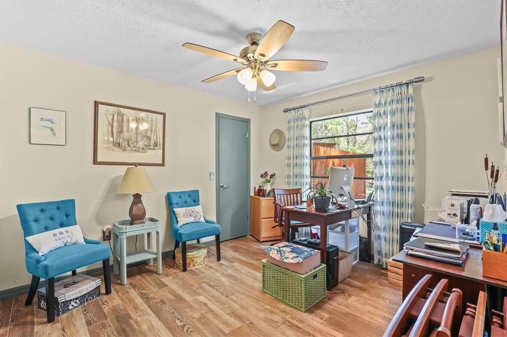 En Venta: $795,000 (3 camas, 2 baños, 2140 Pies cuadrados)