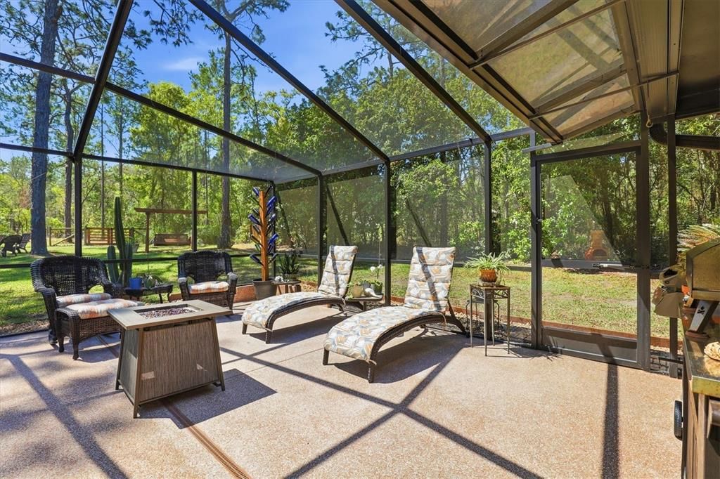 En Venta: $795,000 (3 camas, 2 baños, 2140 Pies cuadrados)