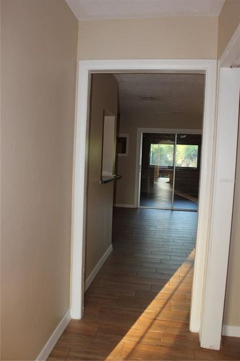 En Venta: $394,900 (4 camas, 2 baños, 2313 Pies cuadrados)