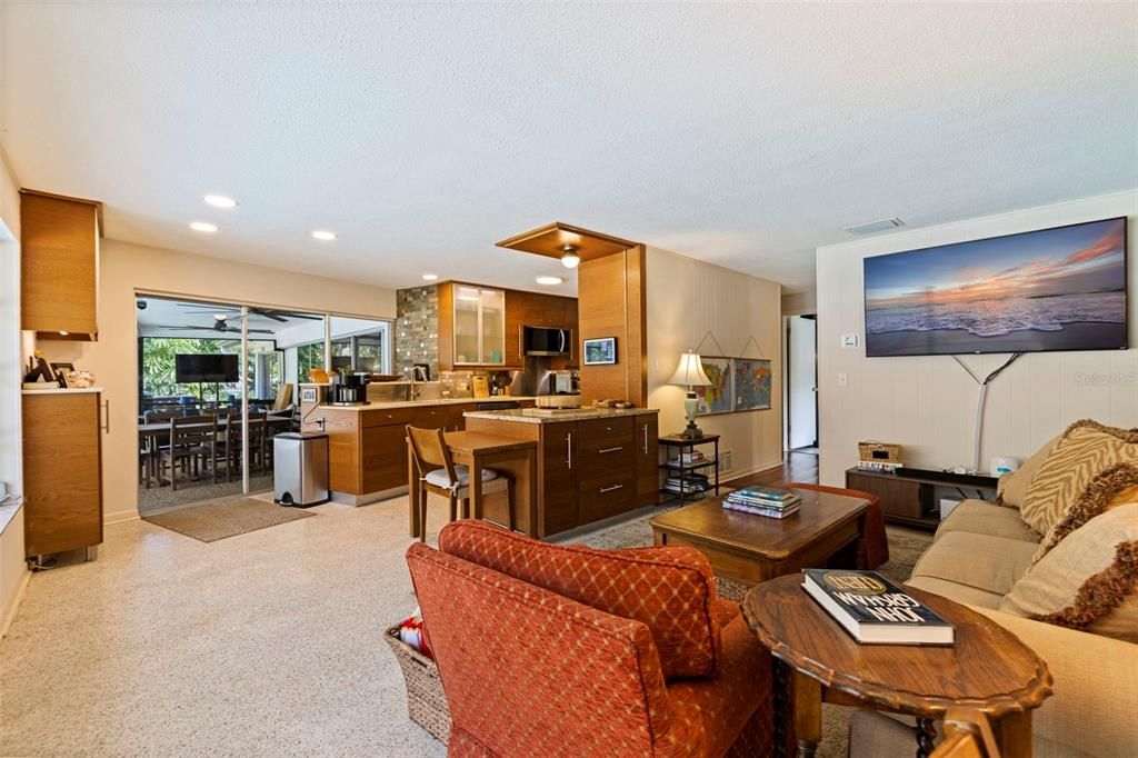 Activo con contrato: $674,900 (2 camas, 2 baños, 1636 Pies cuadrados)