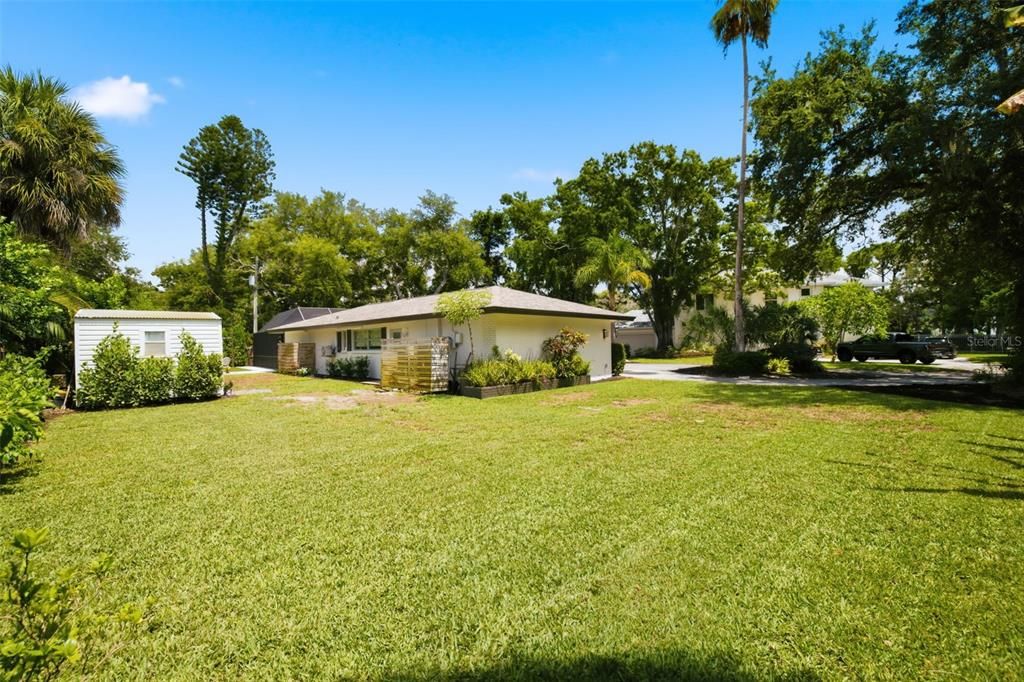 Activo con contrato: $674,900 (2 camas, 2 baños, 1636 Pies cuadrados)
