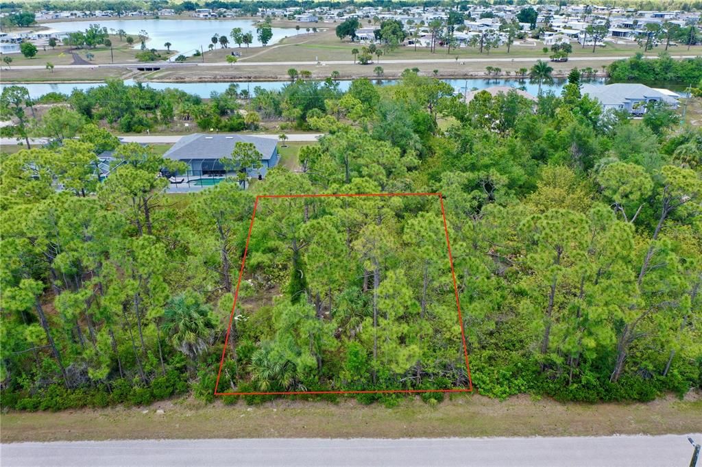 Activo con contrato: $19,900 (0.23 acres)