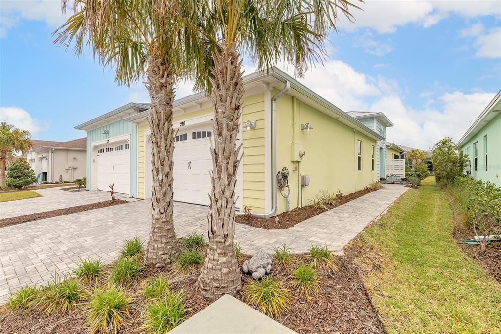 For Sale: $472,500 (2 beds, 2 baths, 1563 Square Feet)