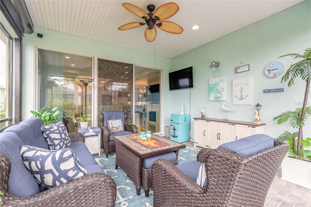 For Sale: $472,500 (2 beds, 2 baths, 1563 Square Feet)
