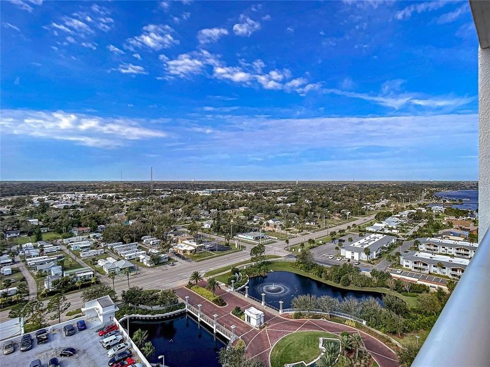 For Sale: $455,000 (3 beds, 3 baths, 2079 Square Feet)