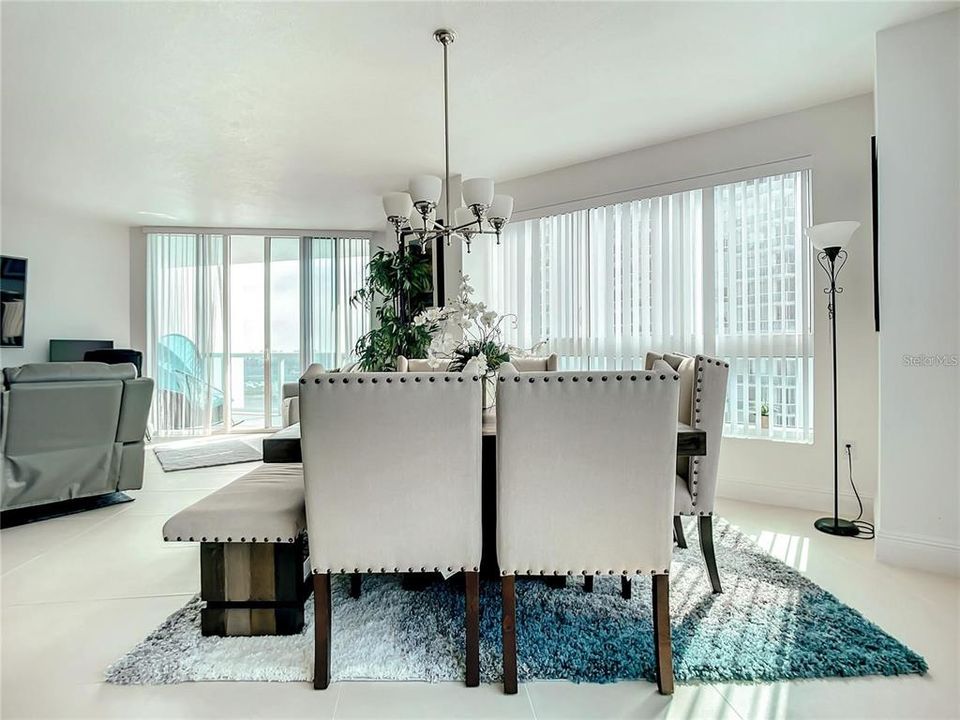 For Sale: $455,000 (3 beds, 3 baths, 2079 Square Feet)
