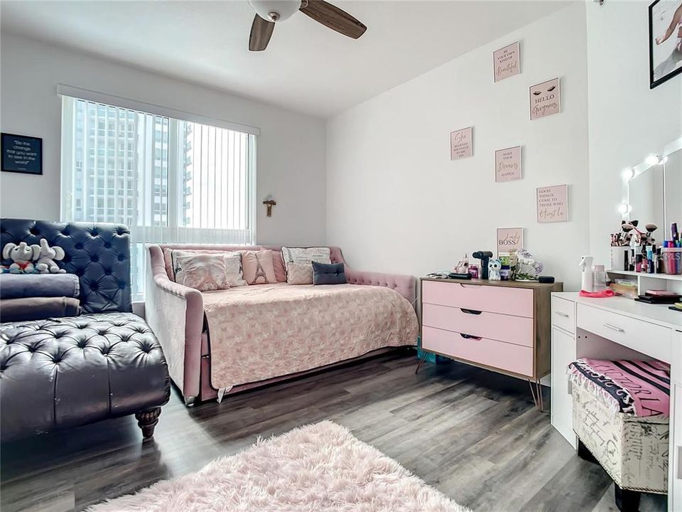 For Sale: $455,000 (3 beds, 3 baths, 2079 Square Feet)