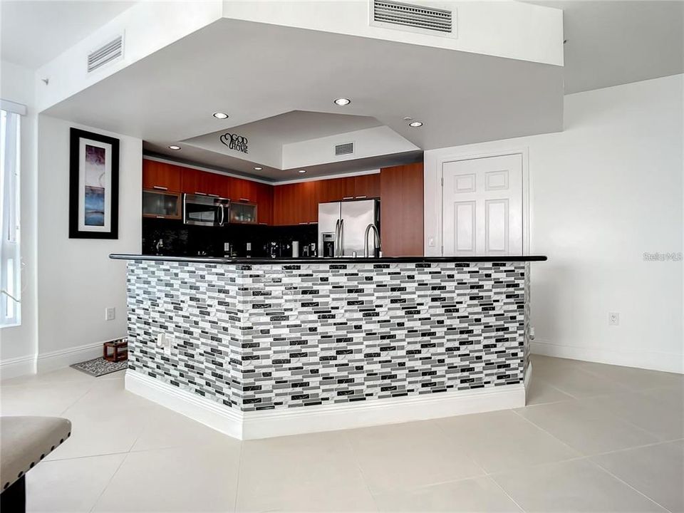 For Sale: $455,000 (3 beds, 3 baths, 2079 Square Feet)