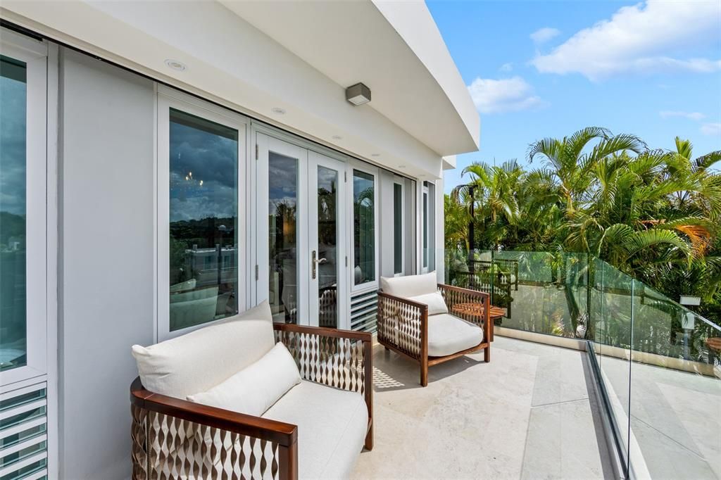 For Sale: $2,159,000 (4 beds, 5 baths, 5049 Square Feet)