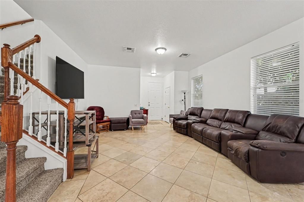 For Sale: $450,000 (4 beds, 2 baths, 2208 Square Feet)