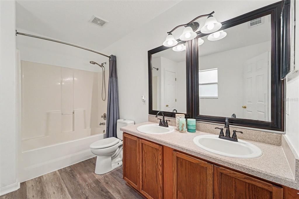For Sale: $450,000 (4 beds, 2 baths, 2208 Square Feet)