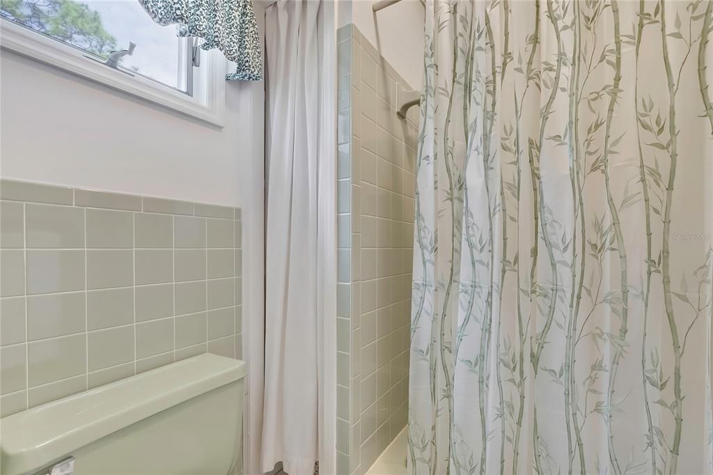 For Sale: $289,900 (2 beds, 2 baths, 1152 Square Feet)