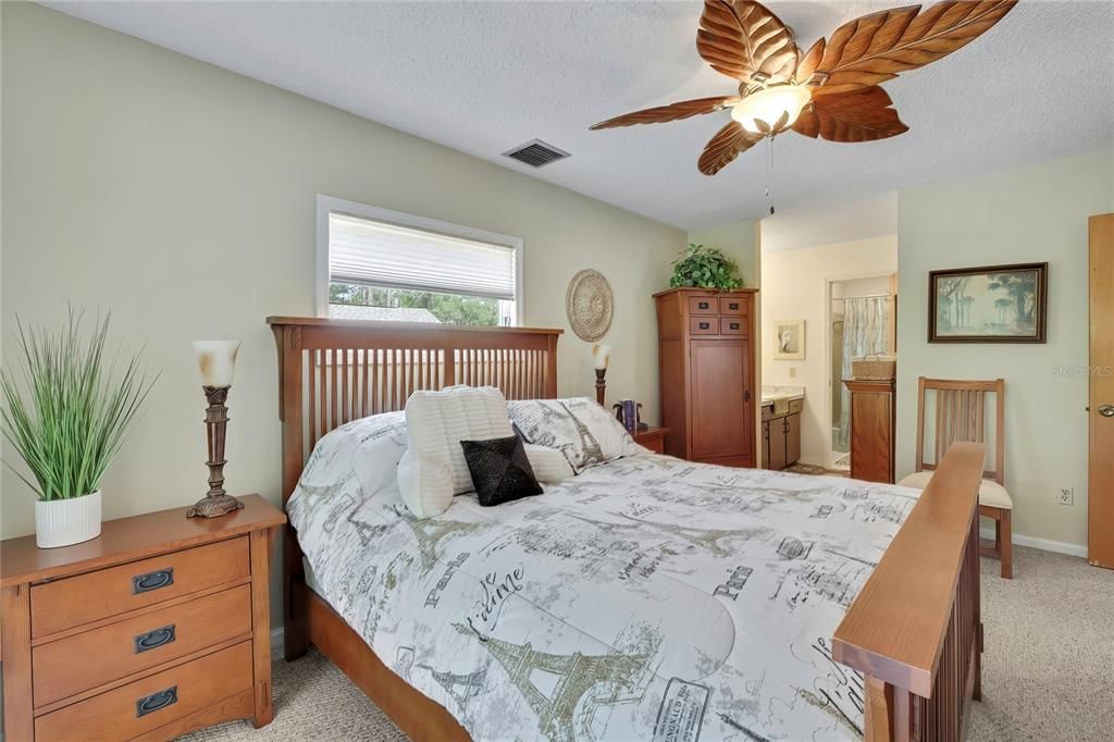 For Sale: $289,900 (2 beds, 2 baths, 1152 Square Feet)