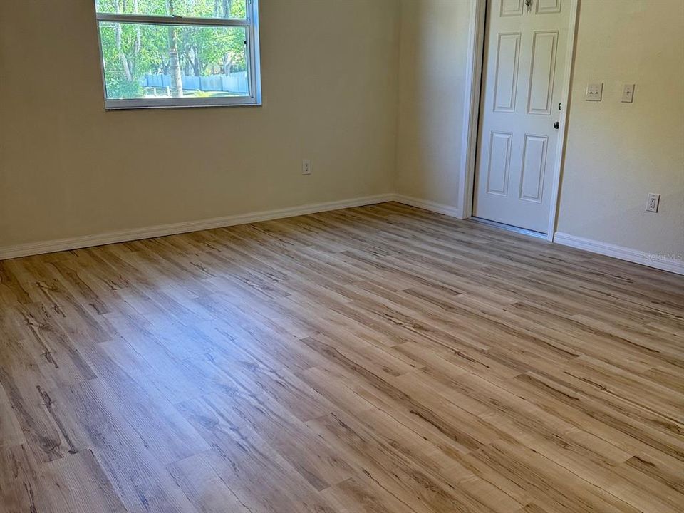 For Rent: $1,300 (1 beds, 1 baths, 600 Square Feet)