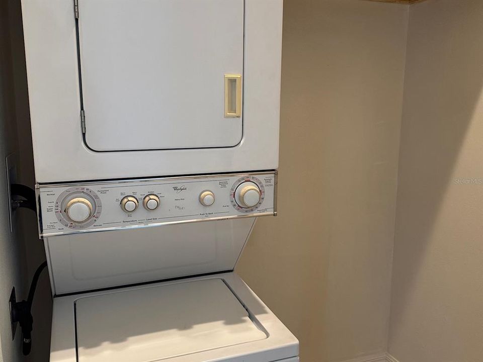 For Rent: $1,300 (1 beds, 1 baths, 600 Square Feet)