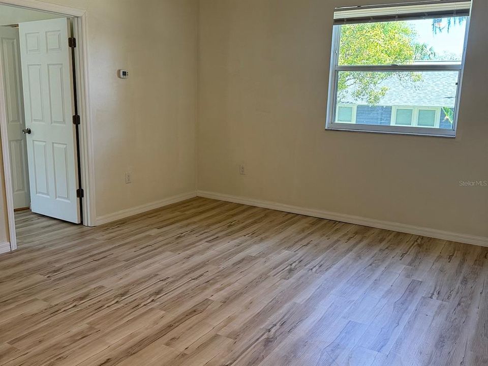For Rent: $1,300 (1 beds, 1 baths, 600 Square Feet)