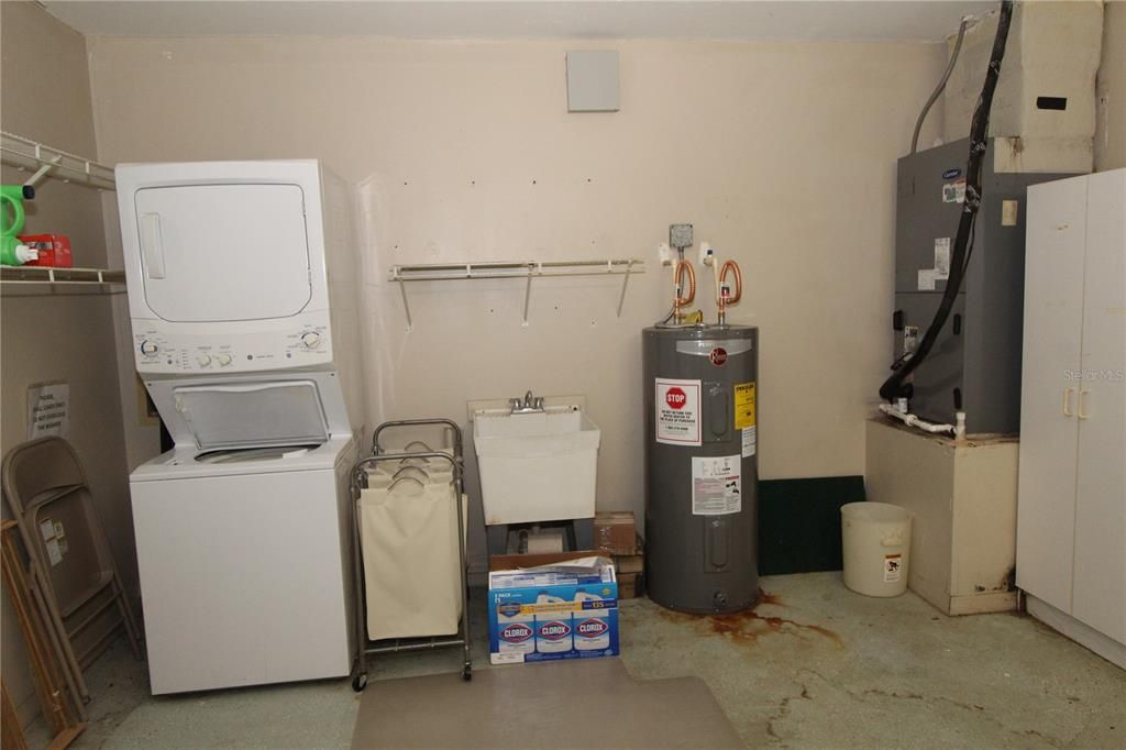 For Rent: $1,850 (2 beds, 2 baths, 1830 Square Feet)