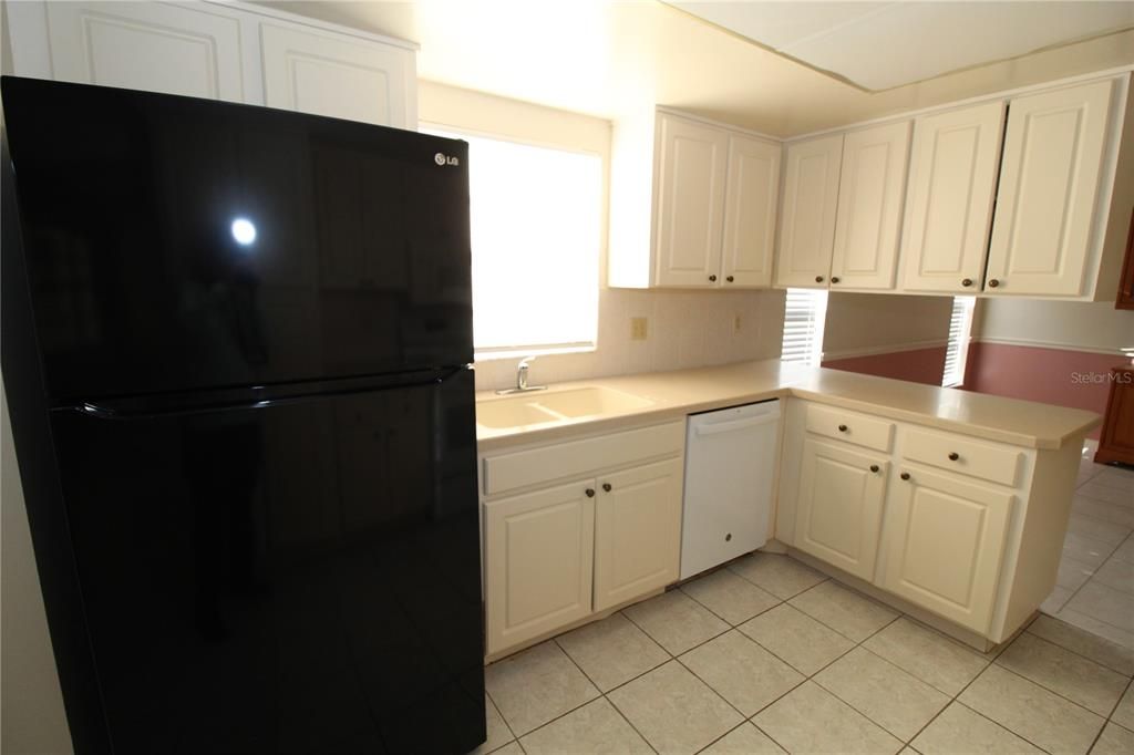 For Rent: $1,850 (2 beds, 2 baths, 1830 Square Feet)