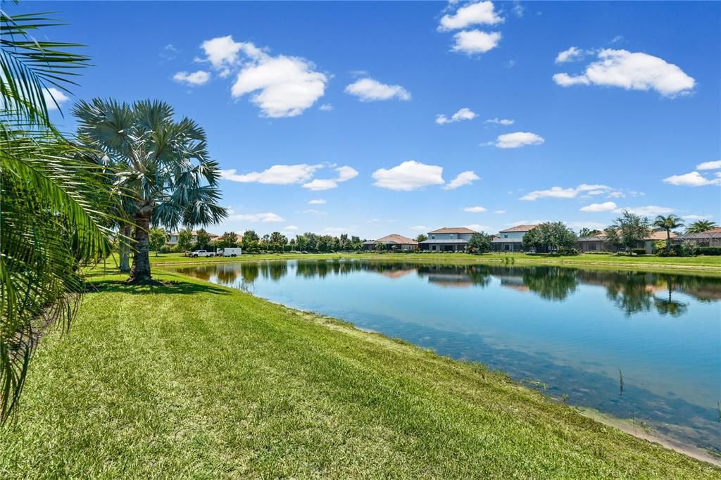 En Venta: $769,000 (4 camas, 2 baños, 2239 Pies cuadrados)