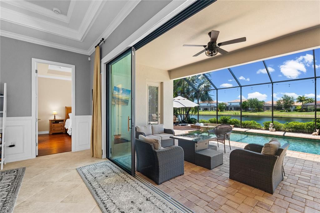 En Venta: $769,000 (4 camas, 2 baños, 2239 Pies cuadrados)