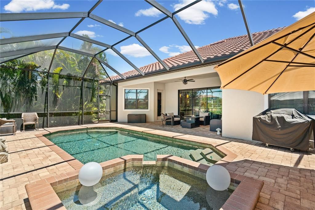 En Venta: $769,000 (4 camas, 2 baños, 2239 Pies cuadrados)