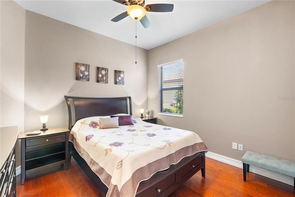 En Venta: $769,000 (4 camas, 2 baños, 2239 Pies cuadrados)