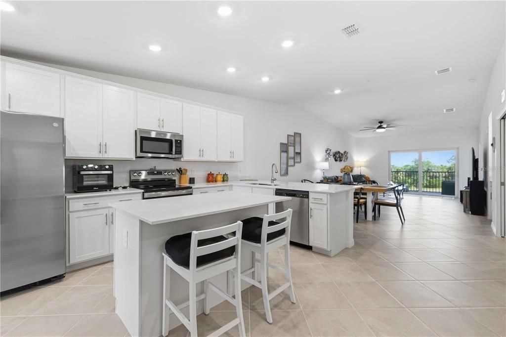 En Venta: $359,000 (2 camas, 2 baños, 1366 Pies cuadrados)