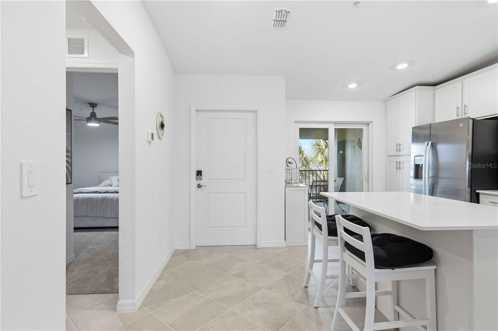 En Venta: $359,000 (2 camas, 2 baños, 1366 Pies cuadrados)